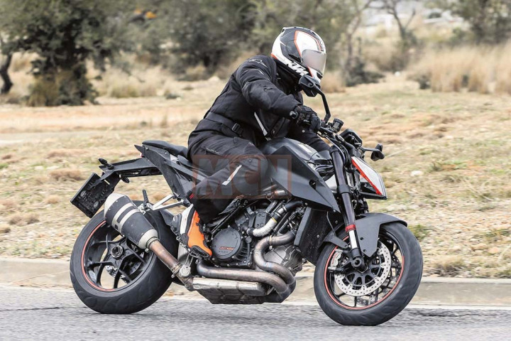 KTM Mulai Uji Coba 1290 Super Duke R Terbaru