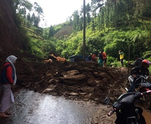 Tiga Jalur Pengganti Jalan Terputus Longsor Brebes Disiapkan
