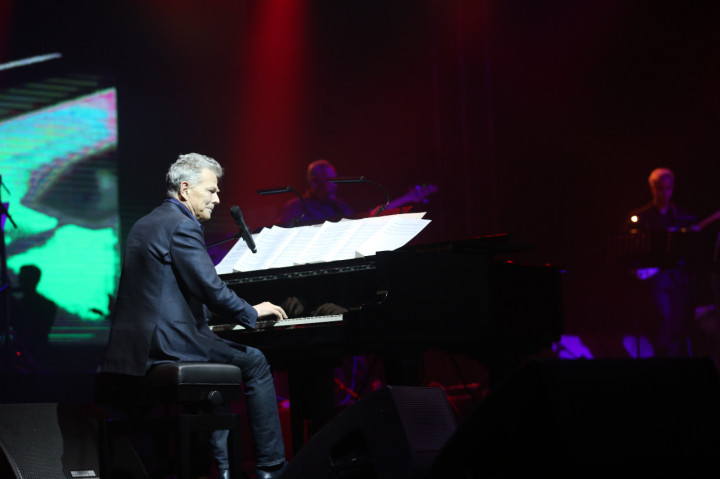 Konser Hitman: David Foster and Friends di Surabaya Penuh Kejutan!