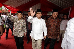 Kritikan Amien Rais dan Prabowo Subianto Dinilai tak Elegan
