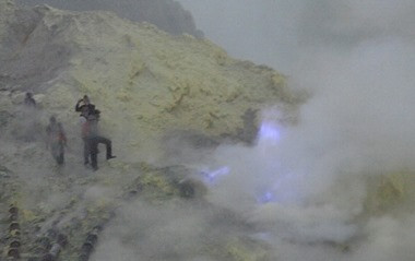 Ijen Diprediksi akan Muntahkan Gas Beracun Lagi