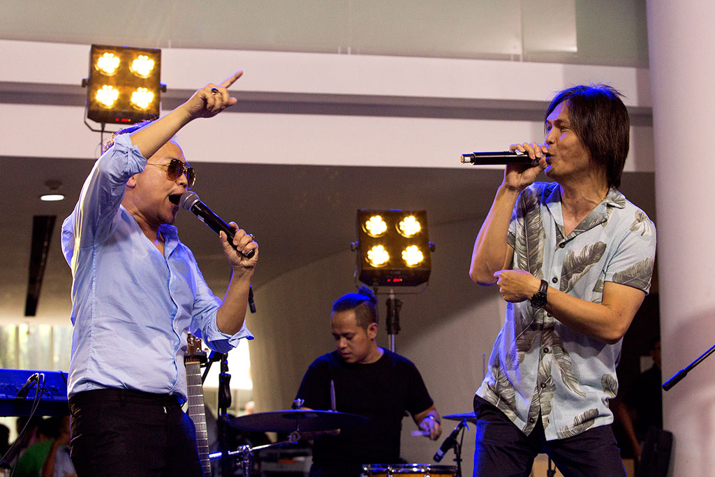 Kolaborasi Sandhy dan Once dalam Medcom Jagonya Musik Edisi Perdana (Foto: Muhammad Dzia)