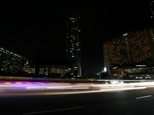 Kegiatan <i>Earth Hour</i> Mampu Kurangi Beban Listrik DKI Hingga 5%