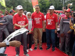 JK dan Ratusan Warga Sulsel Jalan Santai di CFD