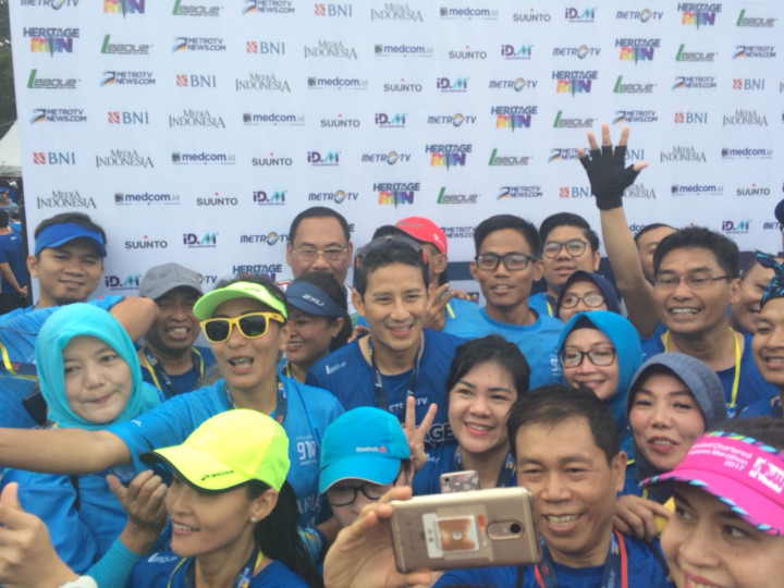 Sandi Ikut Lari 5 KM di Metro TV Heritage Run