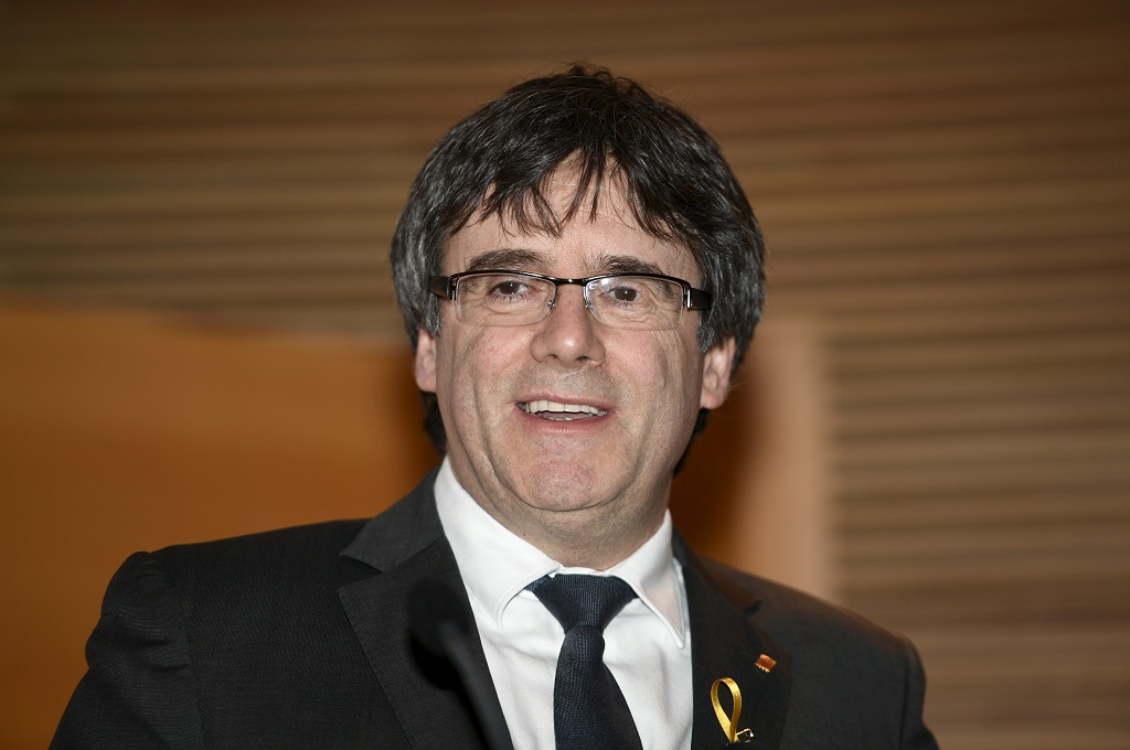 Carles Puigdemont di Helsinski, Finlandia, 22 Maret 2018. (Foto: AFP/MARTTI KAINULAINEN)