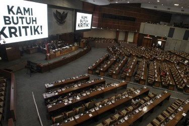 Pemerintah Didesak Lakukan Legislatif Review UU MD3