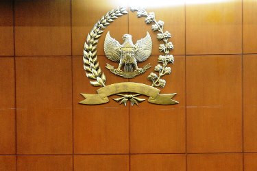 Pengamat Minta Pelantikan 3 Pimpinan MPR Dibatalkan