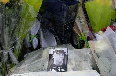 Politikus Prancis Ditahan usai Rayakan Kematian Polisi