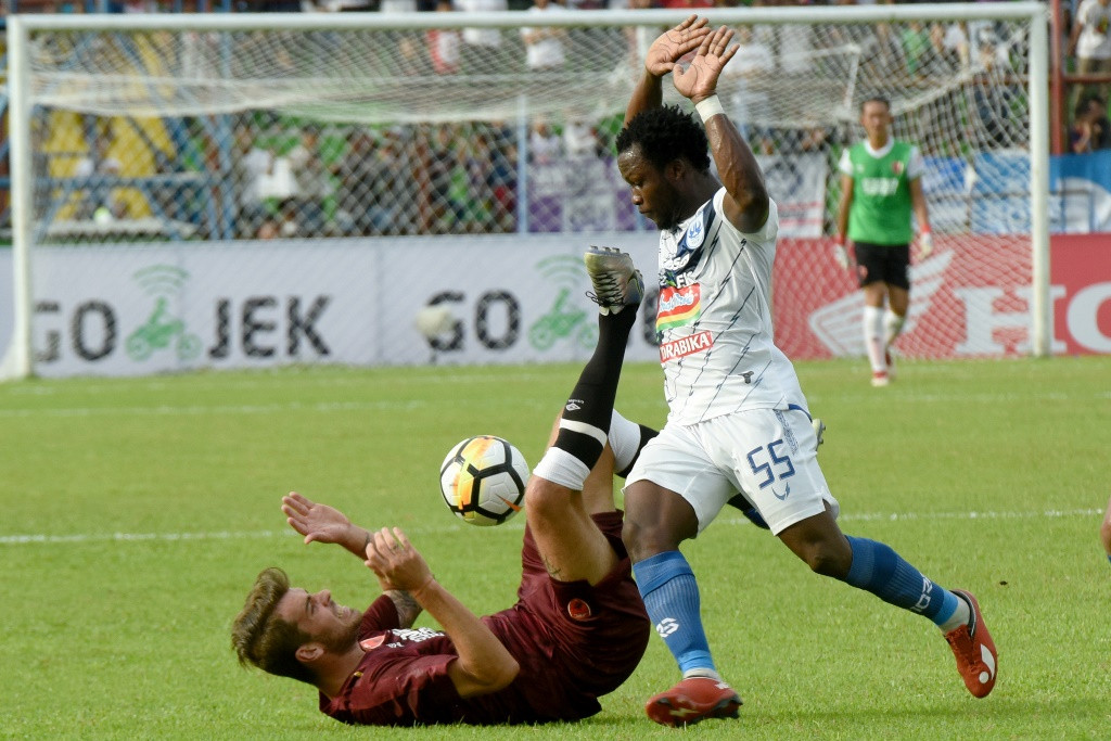 Suasana pertandingan PSIS Semarang vs PSM Makassar. (Foto: Yusran Uccang)