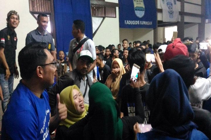 Ridwan Kamil Ikut Nobar Persib usai Kampanye