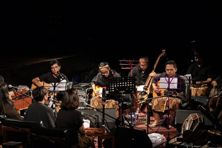 Payung Teduh Kembali ke Nafas Teater lewat Proyek Album Terbaru