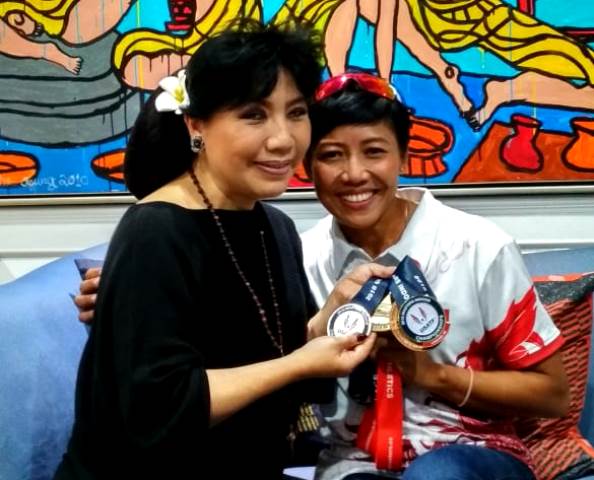 Anne Avantie dan Dedeh Erawati Saling Memuji Prestasi