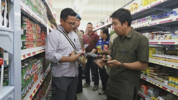 Ikan Kaleng Mengandung Cacing Masih Dijual Bebas di Batam