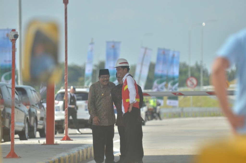 Presiden Joko Widodo saat meresmikan Tol Ngawi-Wilangan. (dok: Pemprov Jatim).