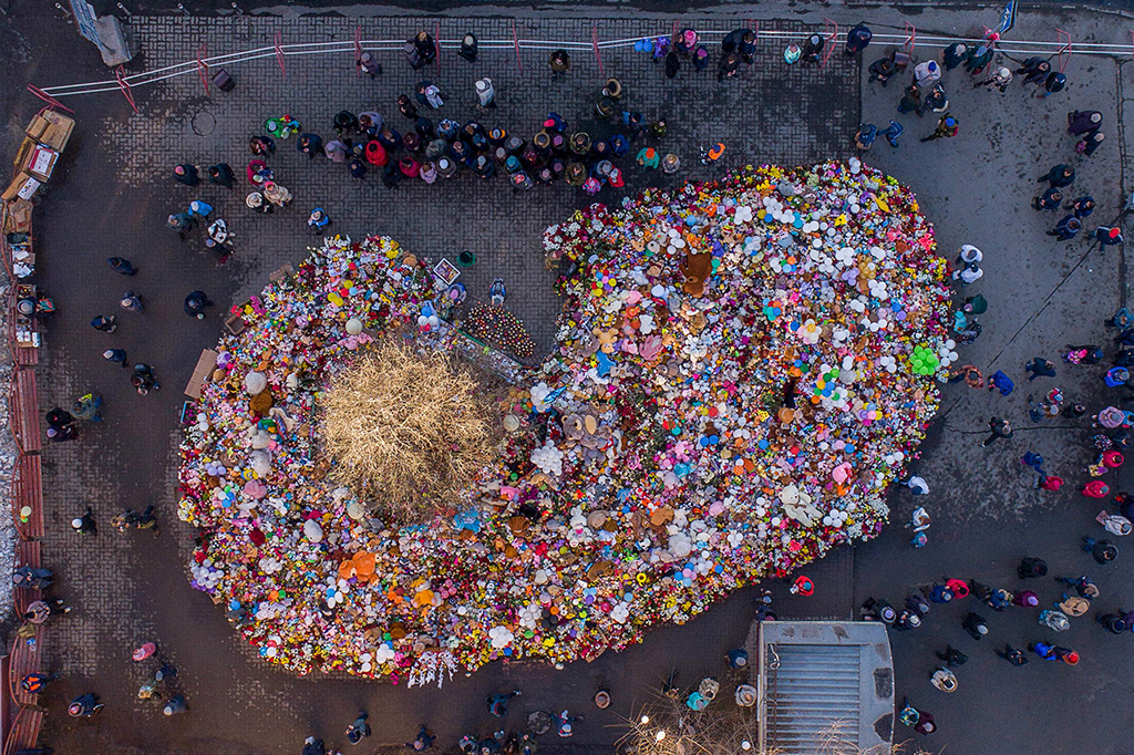 Rusia Berkabung atas Korban Kebakaran Mal di Kamerovo