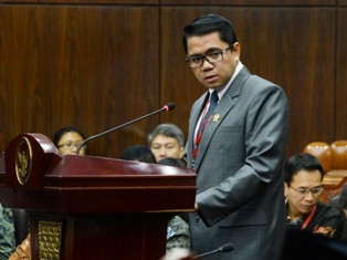 PDI Perjuangan Minta Arteria Santun dalam Berucap