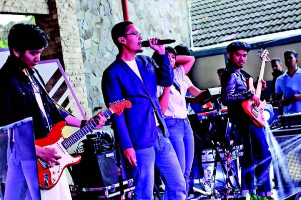 Maliq & D'Essentials Kenalkan Lagu Baru di Soundsfest 2018
