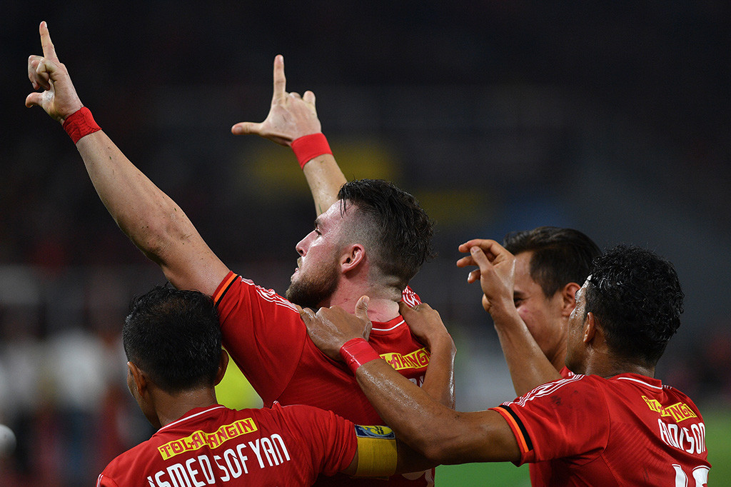 Jamu Arema, Persija Pecahkan Rekor Penonton Terbanyak