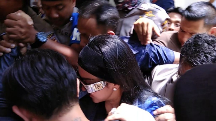 Syahrini Mengakui Bekerja Sama dengan First Travel