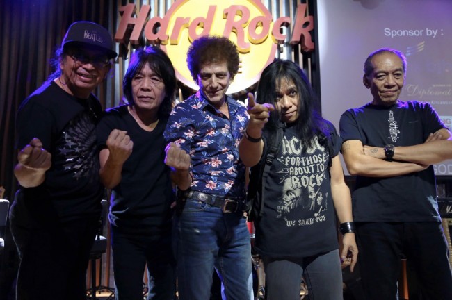 i-Radio Beri Penghargaan Apresiasi 100% Musik Indonesia