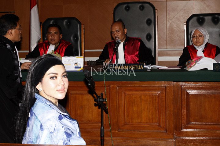 Syahrini Jadi Saksi di Sidang First Travel