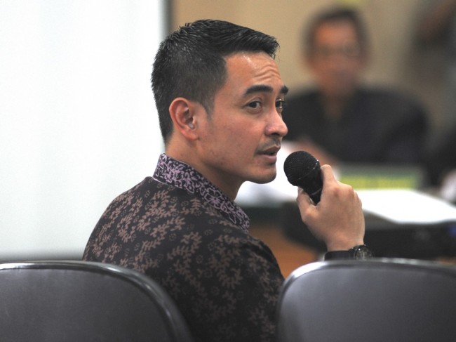 Zumi Zola Meminta Penundaan Pemeriksaan