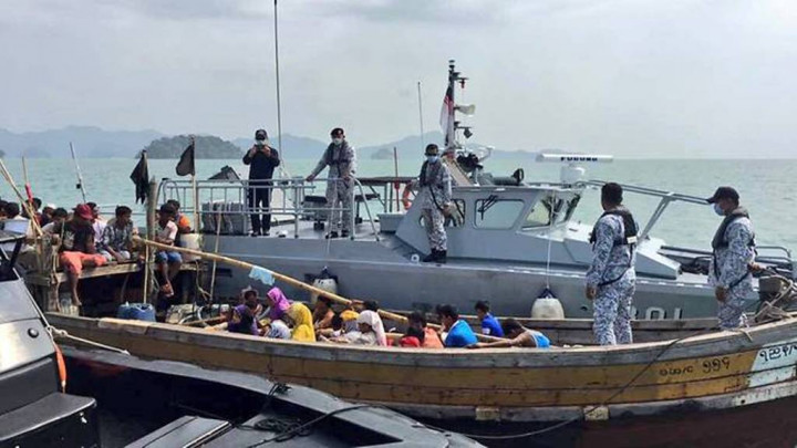Malaysia Cegat Kapal Pengungsi Rohingya
