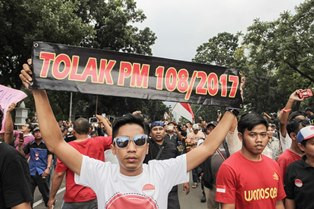 Pemerintah Dituding tak Memahami Persoalan Taksi Daring