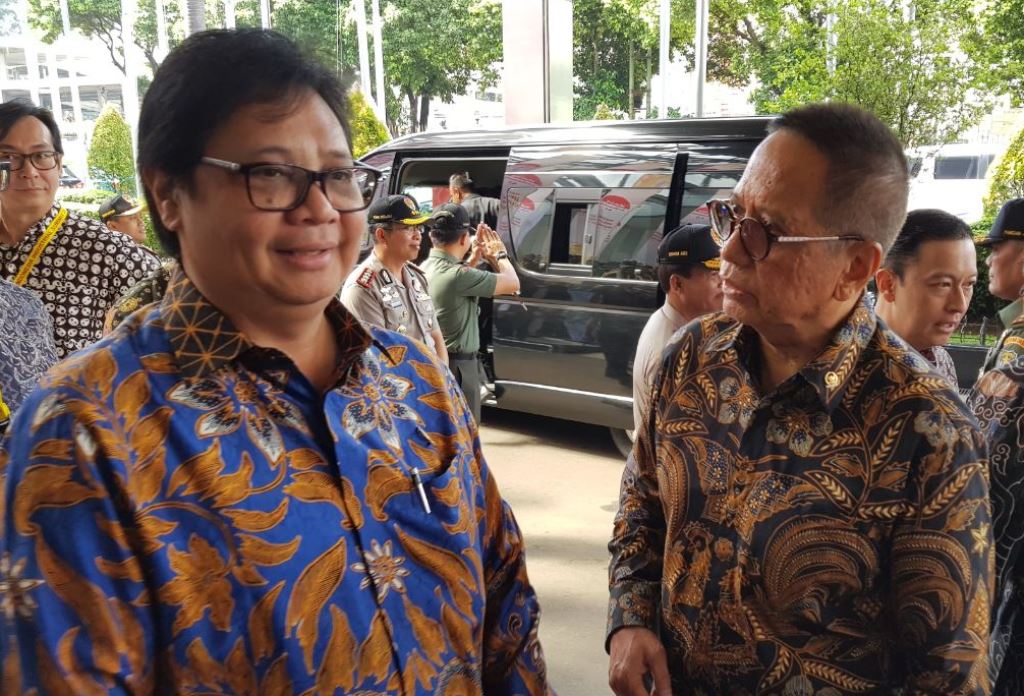 Menteri Perindustrian Airlangga Hartarto dan Wakil Ketua Komisi VI DPR RI Dito Ganinduto (Foto:Dok.DPR)