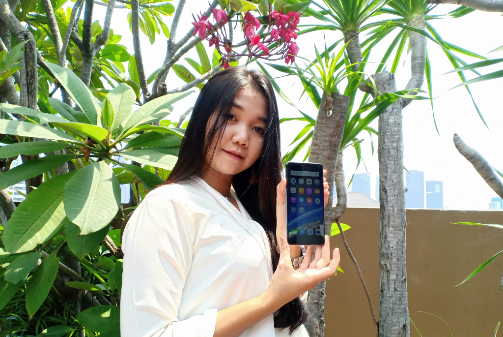 Oppo mengaku menyiapkan kejutan lain terkait dengan dukungan teknologi AI pada Oppo F7.