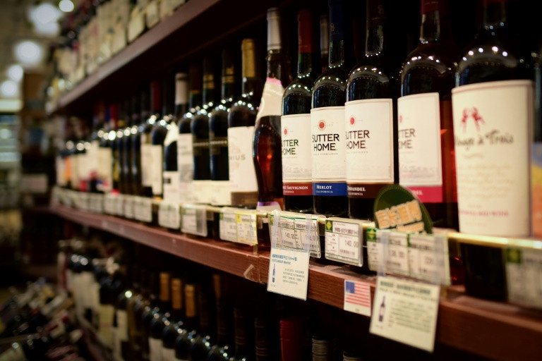 China this week hit back at earlier tariffs, imposing its own levies on US wine, nuts and fruit. (Photo:AFP/Wang Zhao)