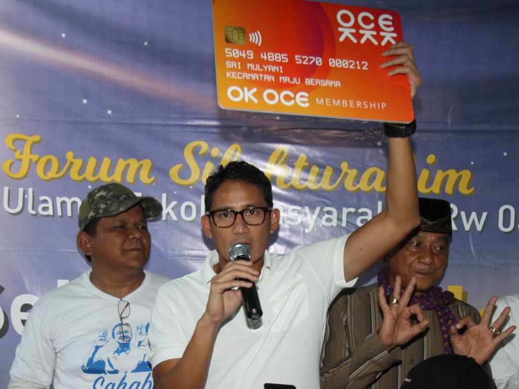 Wakil Gubernur DKI Jakarta Sandiaga Uno saat mengkampanyekan OK OCE di pilkada. Foto: Antara/Reno Esnir.