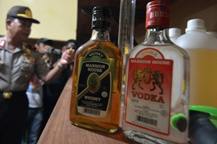 Mengonsumsi Miras Oplosan Bukan Kebiasaan Individual