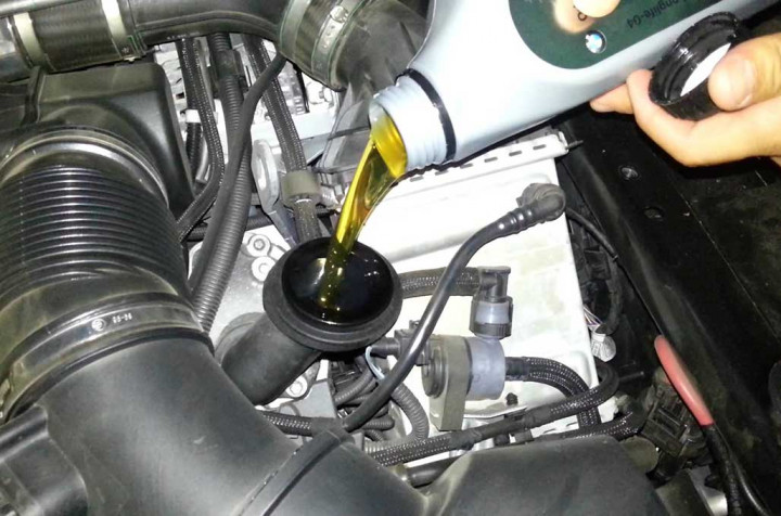 Pelumas Mesin, Bisa Mengirit BBM 5 Persen