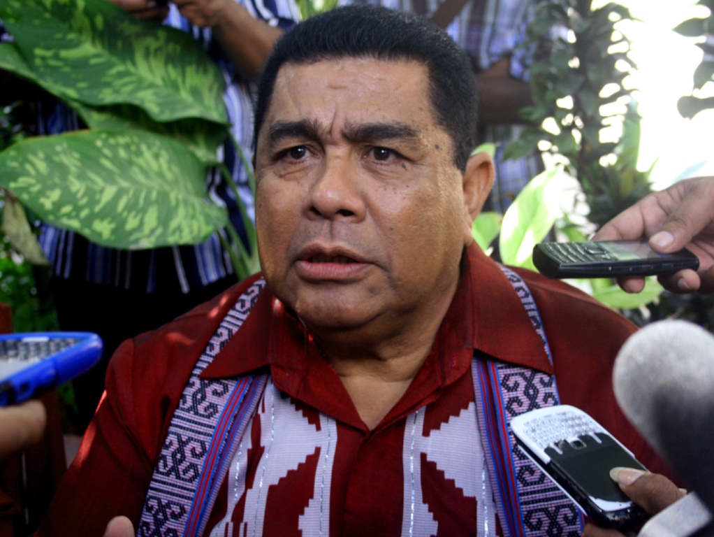 Esthon-Chris Tingkatkan Peran Dunia Usaha Genjot PAD