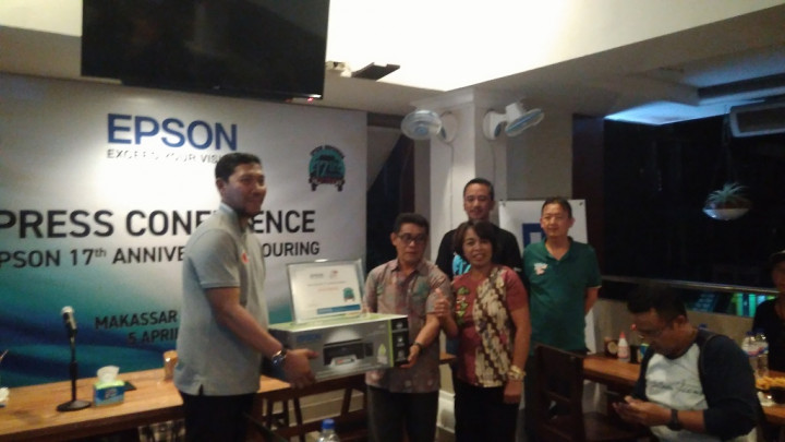 Epson Indonesia Roadshow 3.200 Kilometer Menyusuri Sulawesi