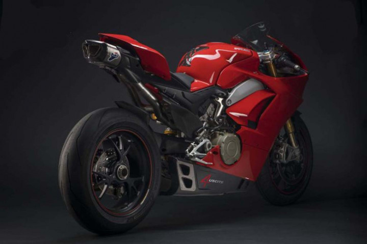 Fitur Knalpot Termignoni untuk Ducati Panigale V4