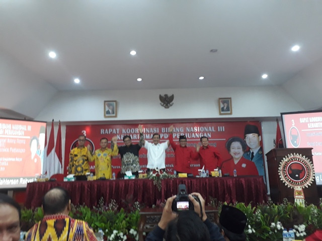 Luhut Minta PDI Perjuangan Jangan Berpikir Indonesia Bubar