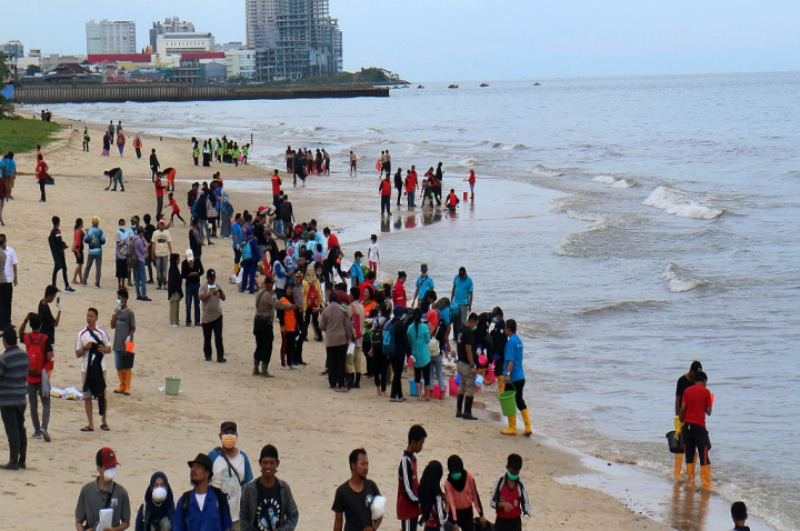 Pertamina Klaim Pantai Balikpapan Bersih dari Tumpahan Minyak