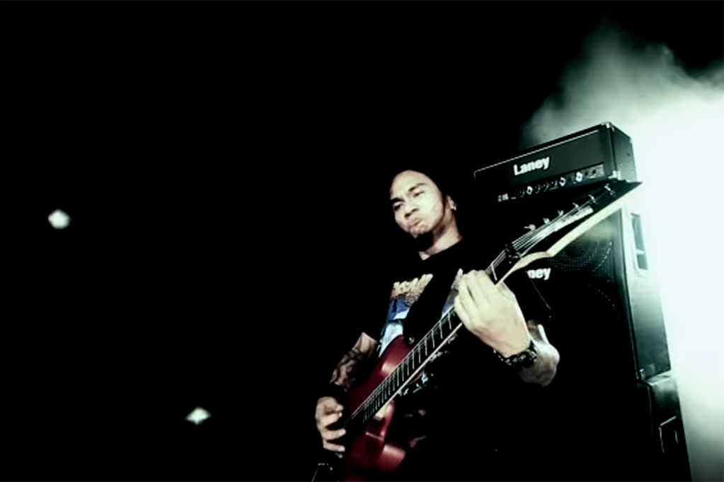 Andre Tiranda, gitaris Siksakubur (Foto: YouTube Sinema Pinggiran)