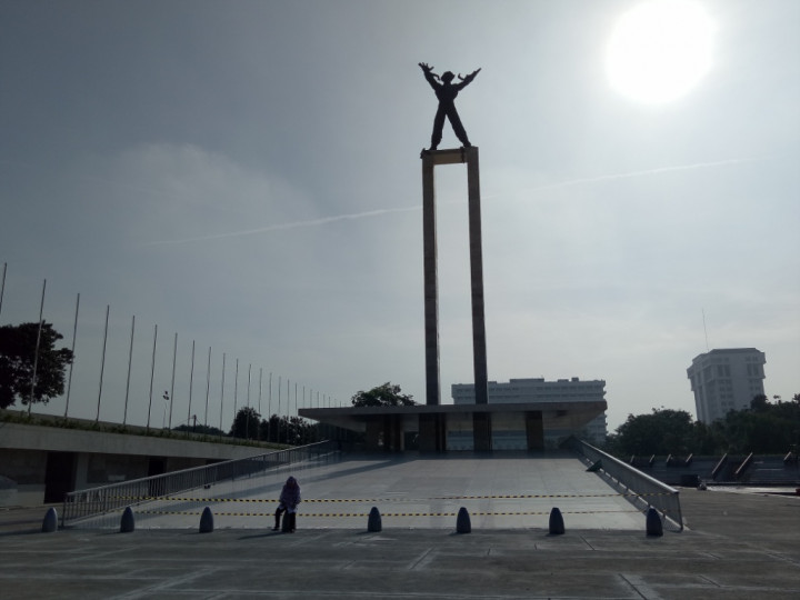 Monumen Pembebasan Irian Barat Masih Disegel