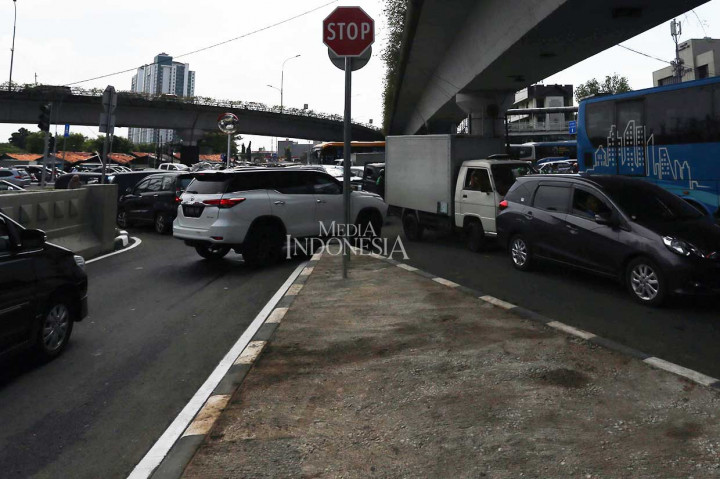 Uji Coba Underpass Matraman Sebabkan Kemacetan