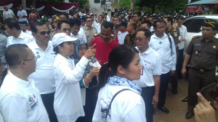 Menteri BUMN: Pertamina Tak Boleh Menahan Pasokan Premium