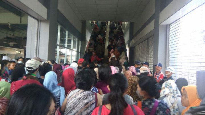 PT KCI Minta Penumpang Memaklumi Kondisi di Stasiun Duri