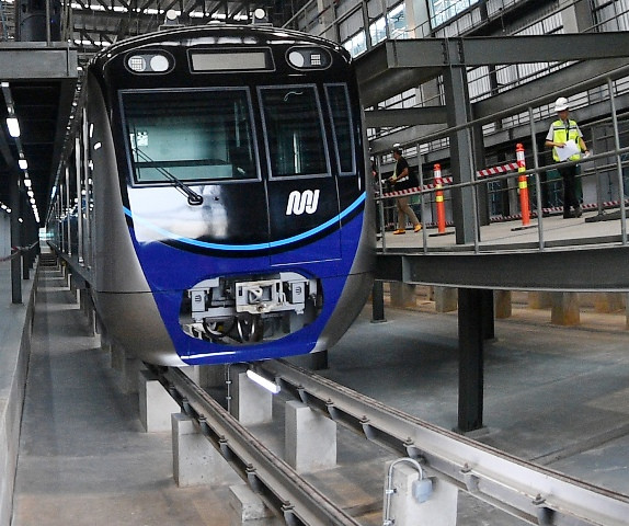 Uji Coba MRT Sebelum HUT RI