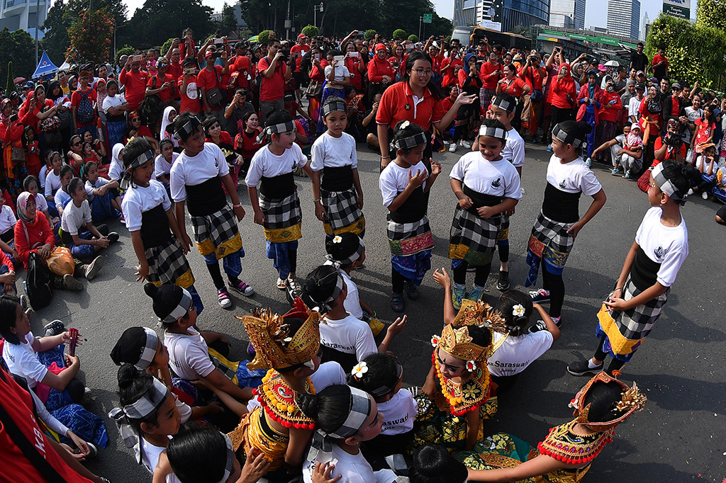 Kemeriahan Pentas Tari LKB Saraswati