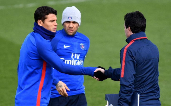 Thiago Silva Dukung Unai Emery Latih PSG Lebih Lama