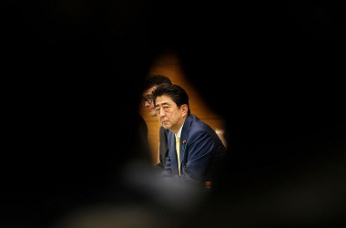 Tingkat Kepuasan PM Jepang Memburuk akibat Skandal Kedua