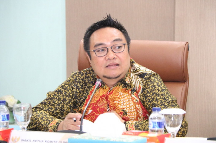 Komite III Ajukan Revisi UU Guru dan Dosen